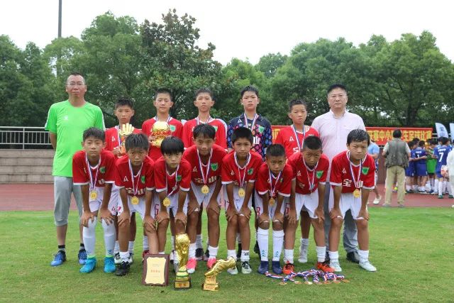 库里缺阵维金斯24分施罗德17+9 勇士力克灰熊