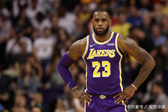 方硕21+8曾凡博20分 北京大胜四川开季三连胜