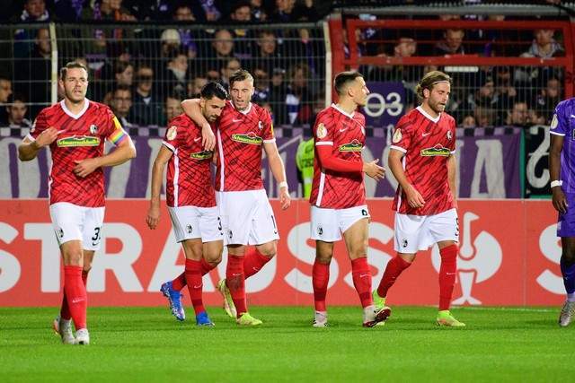 湖人官宣又签一名后卫 上赛季战湖人狂砍23+17